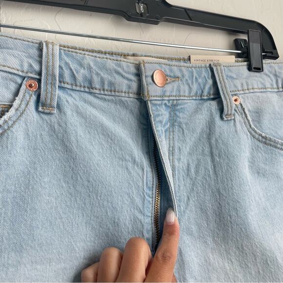 Universal Thread Vintage Midi Shorts Light Blue Cut Off Denim NWT 14 - Picture 4 of 11